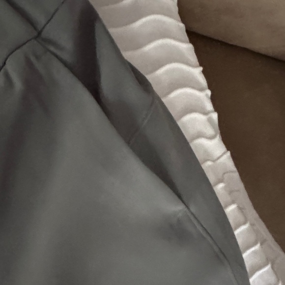 LIKE NEW!!! Lululemon Wide-Leg Yoga  Charcoal Pants - Picture 4 of 6